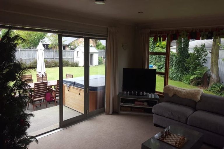 Photo of property in 205a Matsons Avenue, Papanui, Christchurch, 8053
