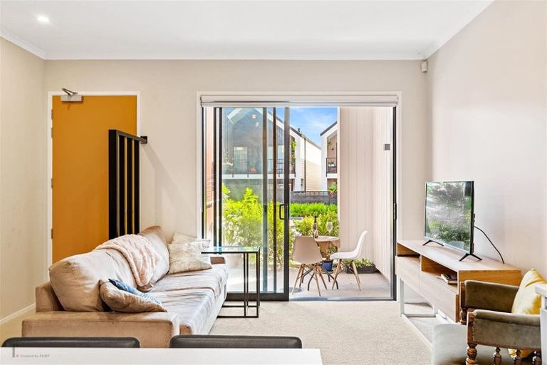 Photo of property in 54 Rangihina Road, Hobsonville, Auckland, 0616