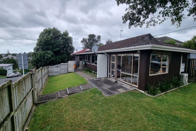 Photo of property in 1 Bishopgate Street, Birkdale, Auckland, 0626