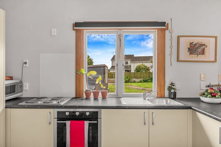 Photo of property in 37 Cobden Street, Gisborne, 4010