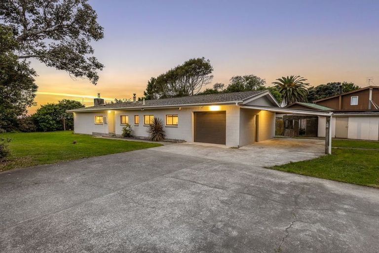 Photo of property in 189 Tararua Road, Levin, 5571