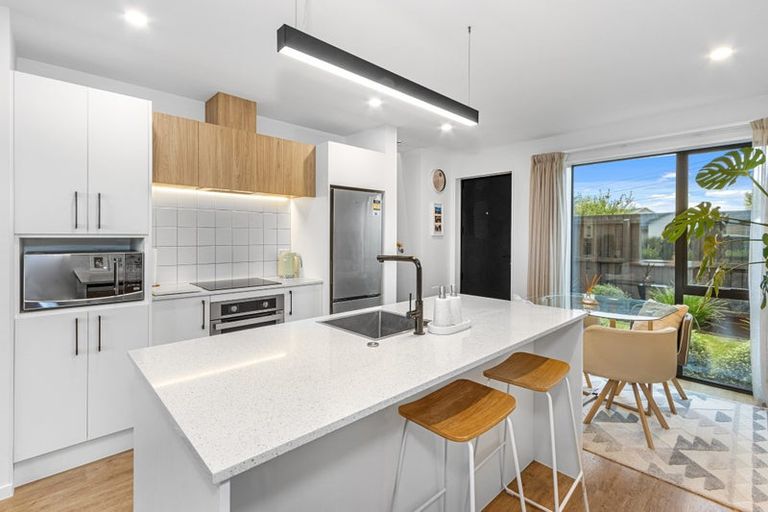 Photo of property in 16 Miromiro Street, Broomfield, Christchurch, 8042