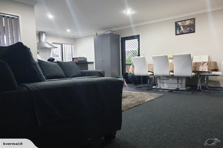 Photo of property in 13 Lieshout Way, Pukekohe, 2120