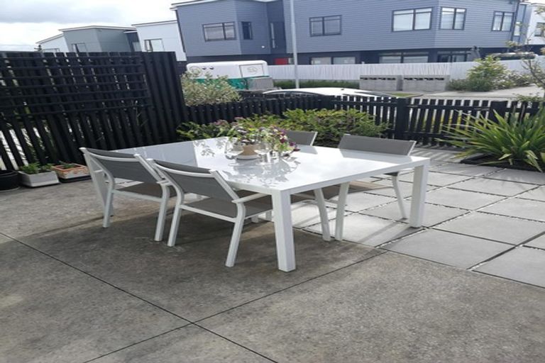 Photo of property in 25 Mollusc Road, Hobsonville, Auckland, 0616