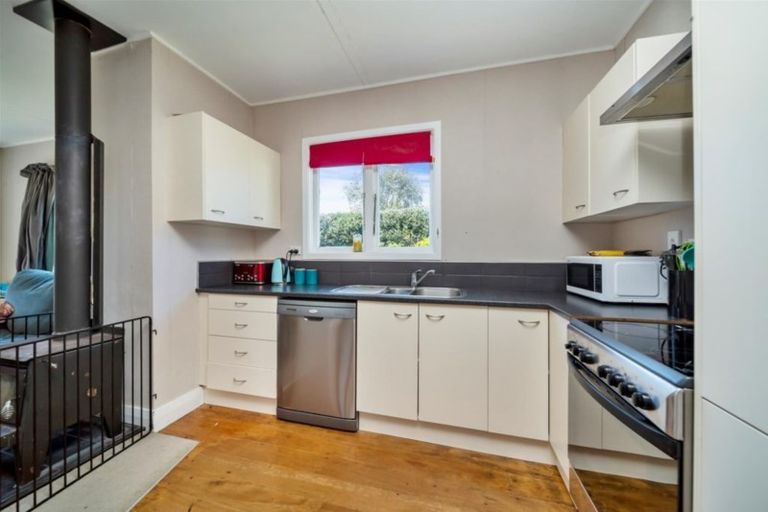 Photo of property in 23 Rosalind Street, Stratford, 4332