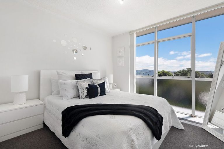 Photo of property in 23 Rangitane Street, Maupuia, Wellington, 6022