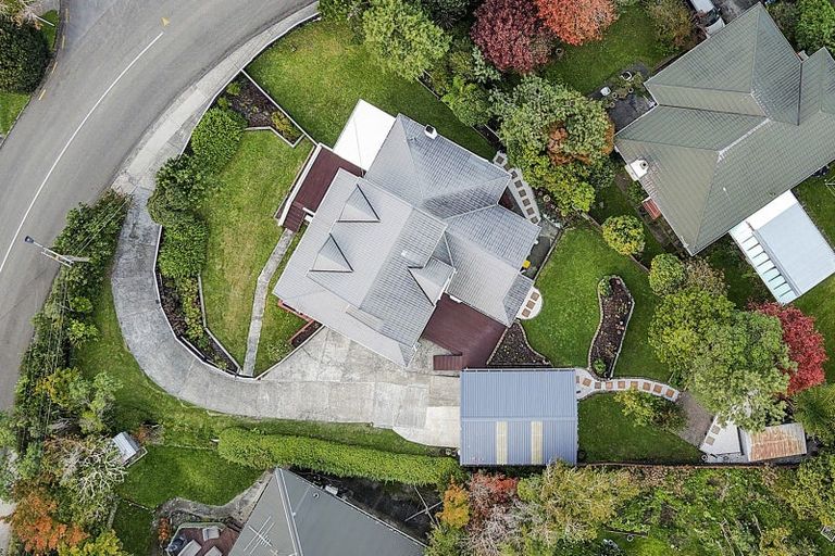 Photo of property in 53 The Drive, Tawa, Wellington, 5028