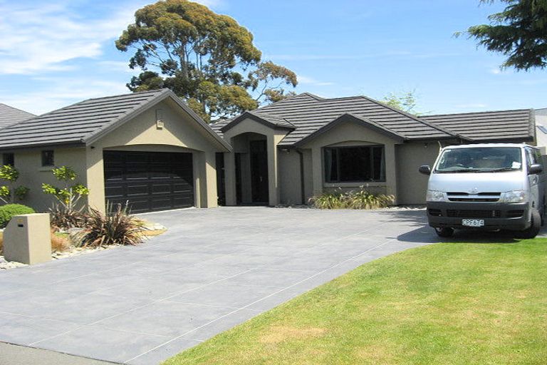 Photo of property in 69 Waitikiri Drive, Parklands, Christchurch, 8083
