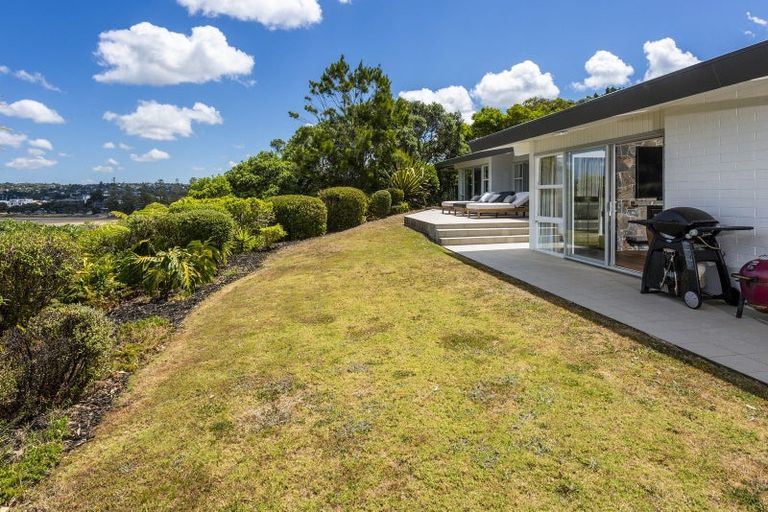 Photo of property in 62 Sharon Road, Waiake, Auckland, 0630