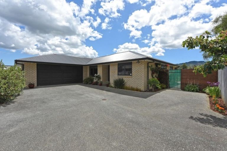 Photo of property in 30a Miro Street, Trentham, Upper Hutt, 5018