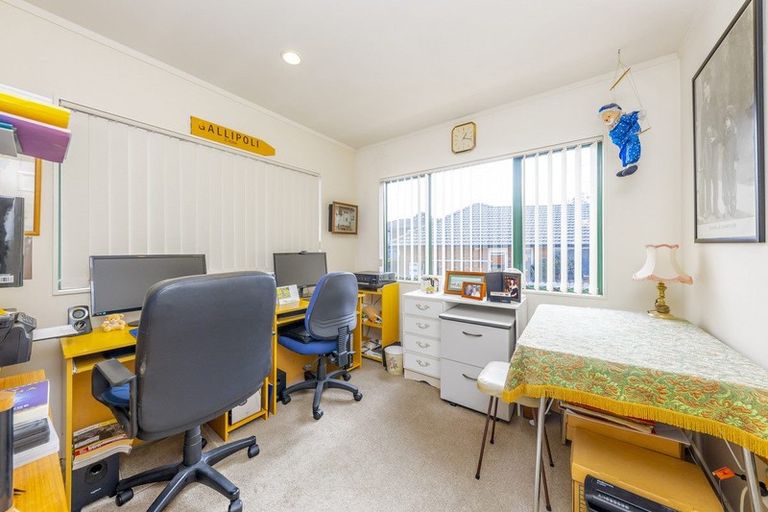 Photo of property in 5 Rathmar Drive, Manurewa, Auckland, 2105