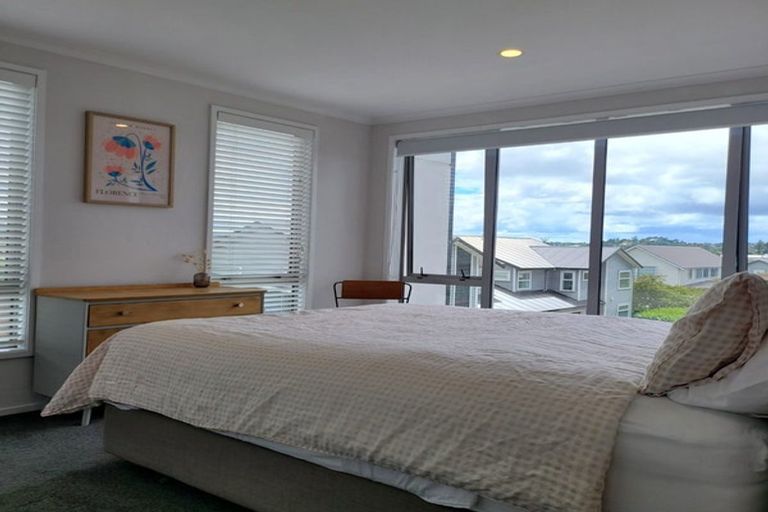 Photo of property in 24 Station Street, Hobsonville, Auckland, 0616