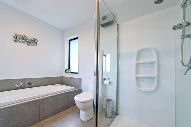 Photo of property in 1 Julia Close, Rolleston, 7614