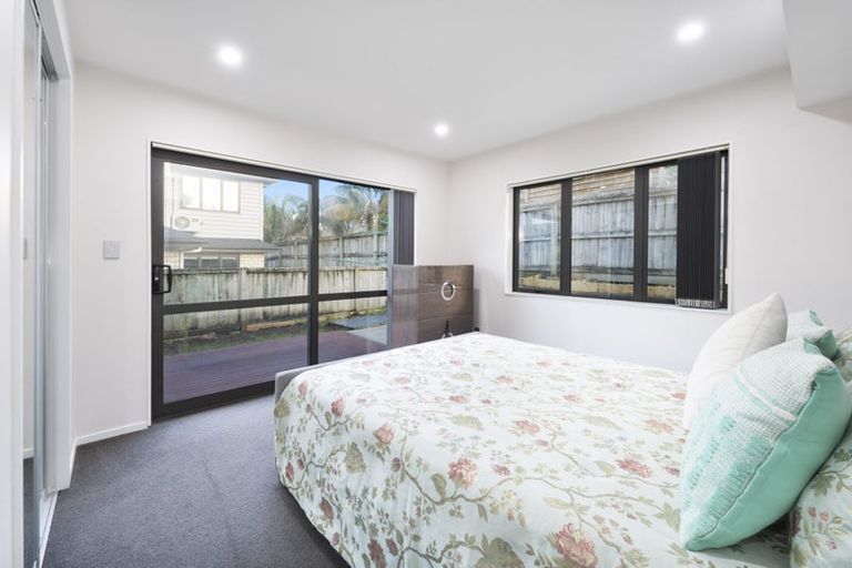 Photo of property in 22 Millcroft Lane, Ranui, Auckland, 0612