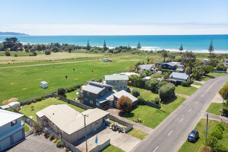 Photo of property in 68 Harper Road, Waimarama, Havelock North, 4294