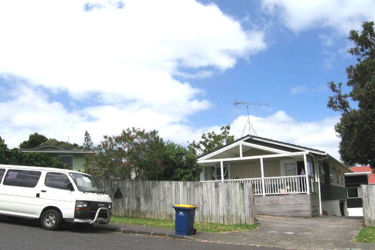 Photo of property in 22 Gatman Street, Birkdale, Auckland, 0626