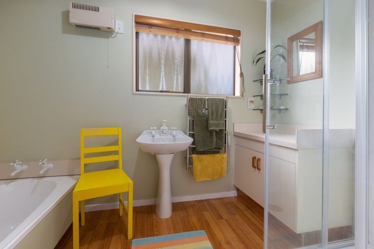 Photo of property in 14 Sailmaker Close, Whitby, Porirua, 5024