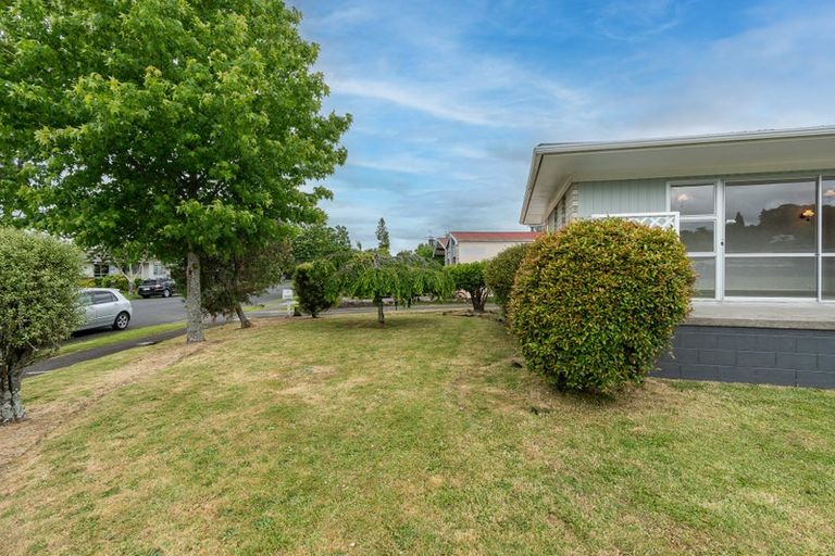 Photo of property in 27 Caernarvon Street, Dinsdale, Hamilton, 3204