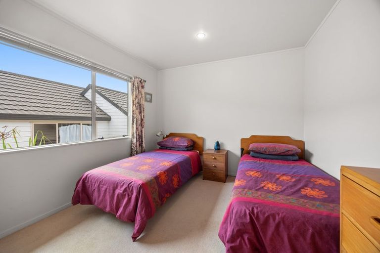 Photo of property in 16 Harbour Lights Close, West Harbour, Auckland, 0618