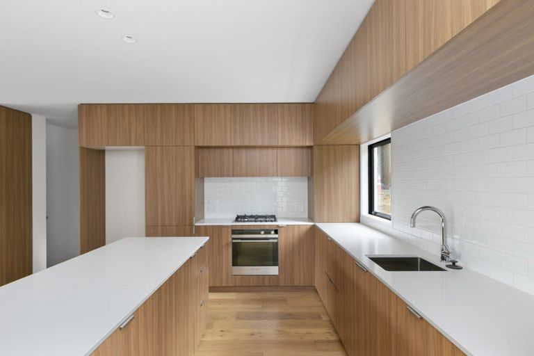 Photo of property in 83 Melbourne Road, Island Bay, Wellington, 6023