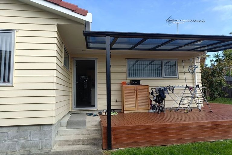 Photo of property in 25 Whiteacres Drive, Sunnyhills, Auckland, 2010
