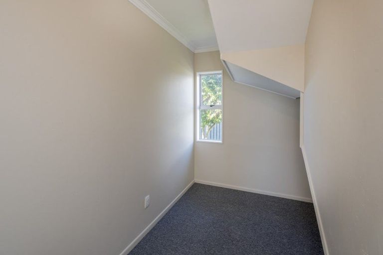 Photo of property in 9 Featherston Street, Levin, 5510