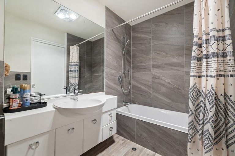 Photo of property in Goldridge Apartments, 9/43 Goldridge Way, Queenstown, 9300