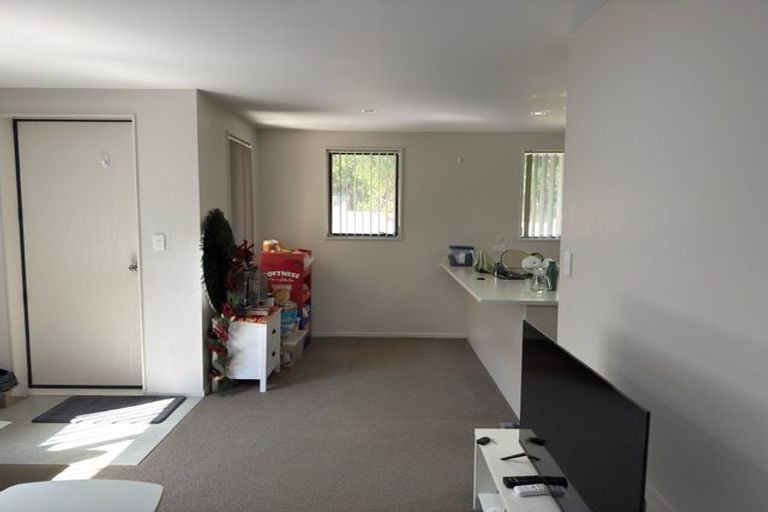 Photo of property in 12 Regency Place, Sunnynook, Auckland, 0632