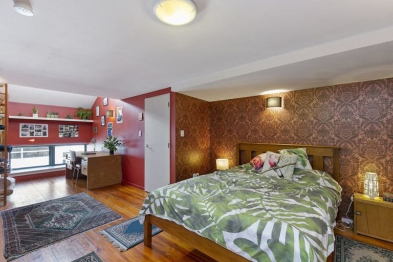Photo of property in Courtenay Mews Apartments, 14u2 Alpha Street, Te Aro, Wellington, 6011