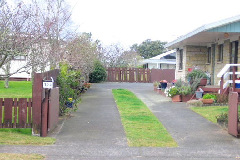Photo of property in 102 Mark Street, Whangamata, 3620