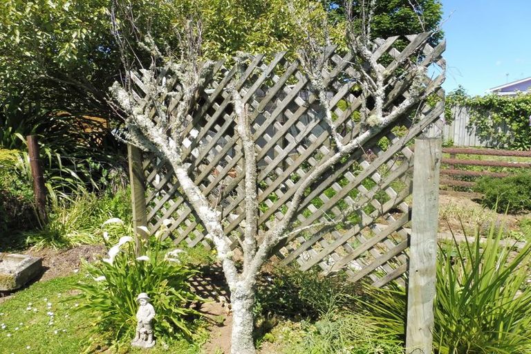 Photo of property in 83 Cordelia Street, Stratford, 4332