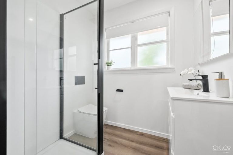 Photo of property in 380 Fergusson Drive, Heretaunga, Upper Hutt, 5018