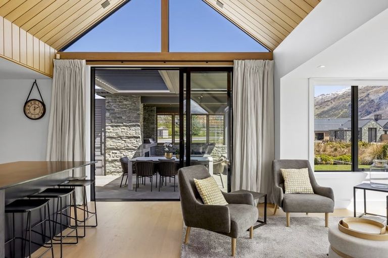 Photo of property in 9 Harvest Lane, Arrowtown, 9371