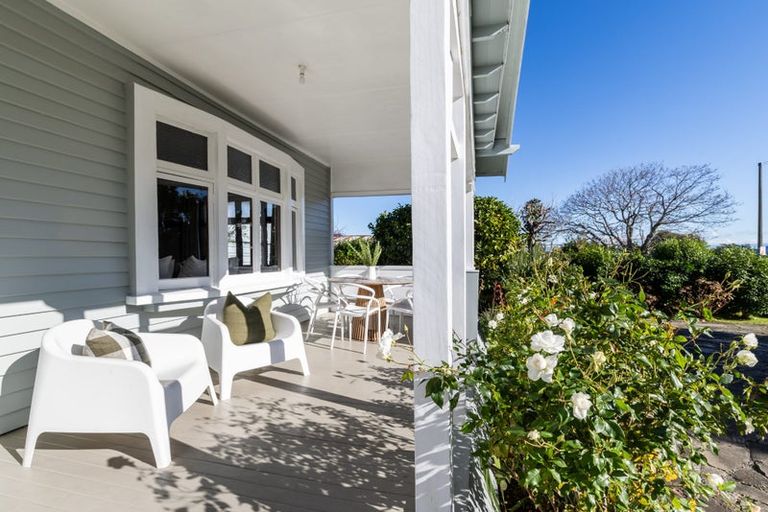 Photo of property in 86 Te Mata Road, Havelock North, 4130