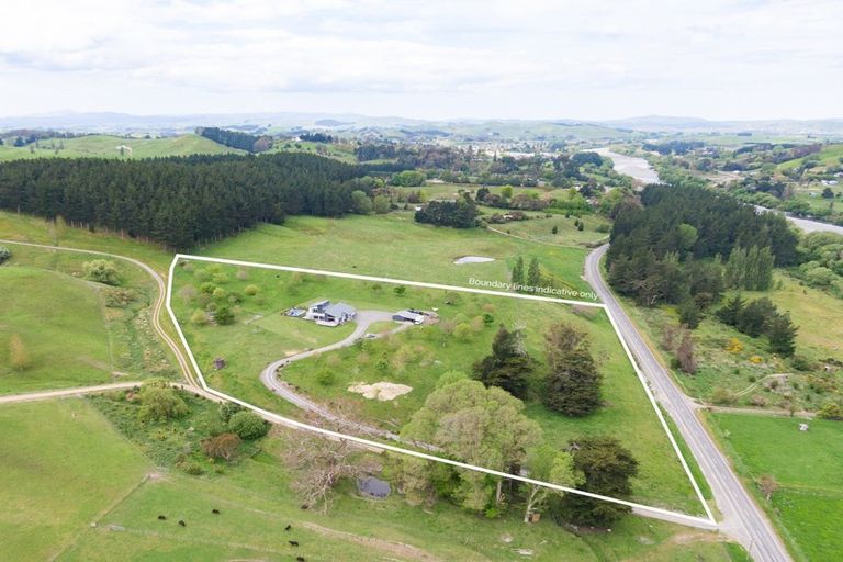 Photo of property in 180a Tikokino Road, Waipawa, 4273