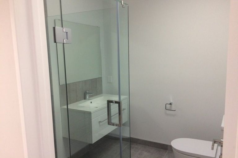 Photo of property in 5 Glenae Lane, Hobsonville, Auckland, 0618