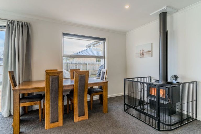 Photo of property in 6 Nore Street, Waihola, Milton, 9073