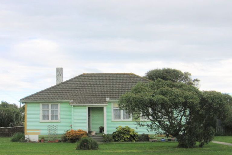 Photo of property in 66 Cook Street, Foxton, 4814