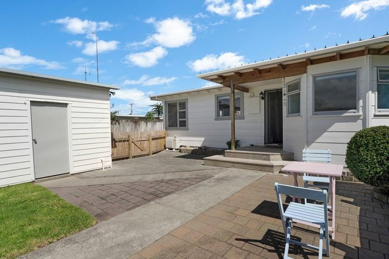 Photo of property in 36 Gray Avenue, Paraparaumu Beach, Paraparaumu, 5032