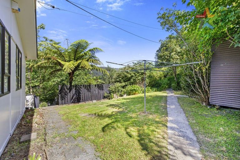 Photo of property in 40 Logie Street, Stokes Valley, Lower Hutt, 5019