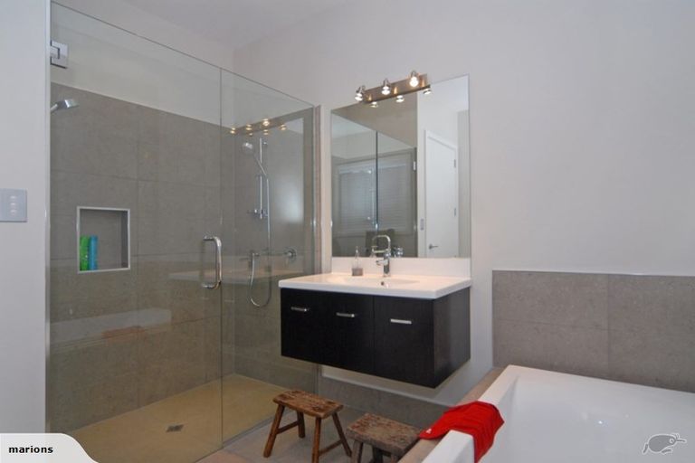 Photo of property in 103 Kent Terrace, Taradale, Napier, 4112