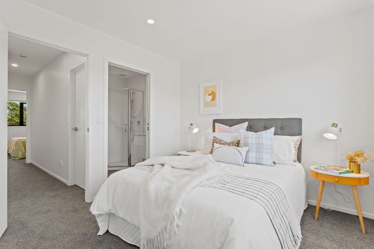 Photo of property in 2/28 Westgate Drive, Westgate, Auckland, 0614