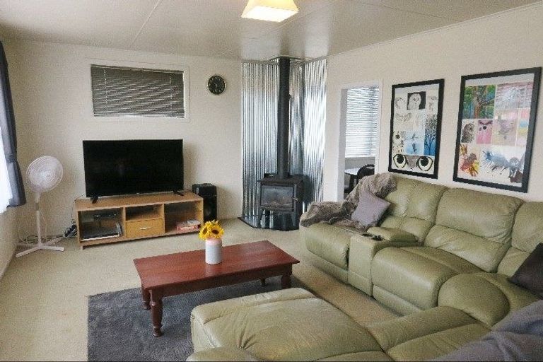 Photo of property in 15 Kaka Crescent, Tokoroa, 3420