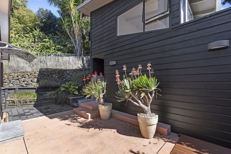 Photo of property in 1/89 Glamorgan Drive, Torbay, Auckland, 0630
