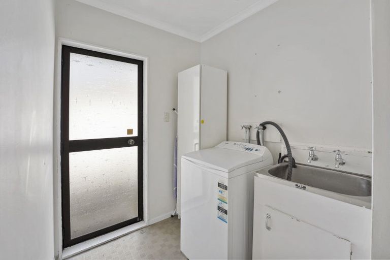 Photo of property in 51f1- Henry Street, Ebdentown, Upper Hutt, 5018
