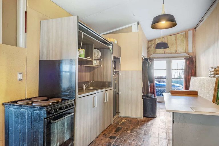 Photo of property in 19 Milne Street, Hunterville, 4730