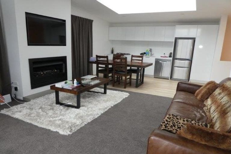 Photo of property in 12 Highlands Close, Queenstown, 9300