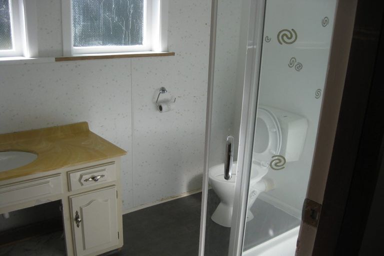 Photo of property in 17 Macaulay Street, Johnsonville, Wellington, 6037