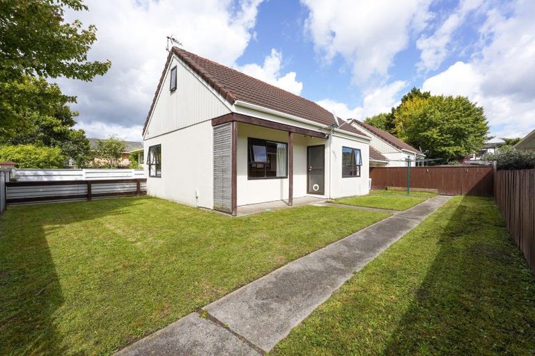 Photo of property in 51f1- Henry Street, Ebdentown, Upper Hutt, 5018