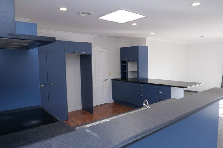 Photo of property in 168 Guildford Drive, Paraparaumu Beach, Paraparaumu, 5032